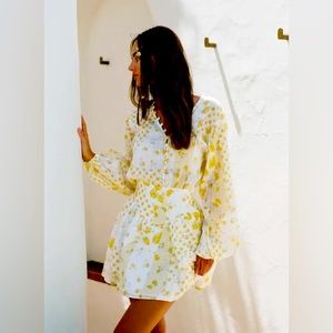 NWT! Perfect condition! Sabo Skirt - The Yumi Dress - Size Small - Yellow Floral